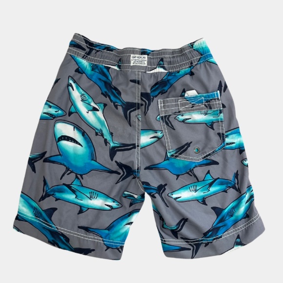 GAP Boys Swim Trunks Sharks on Gray Background Size S (6-7) - Picture 2 of 6